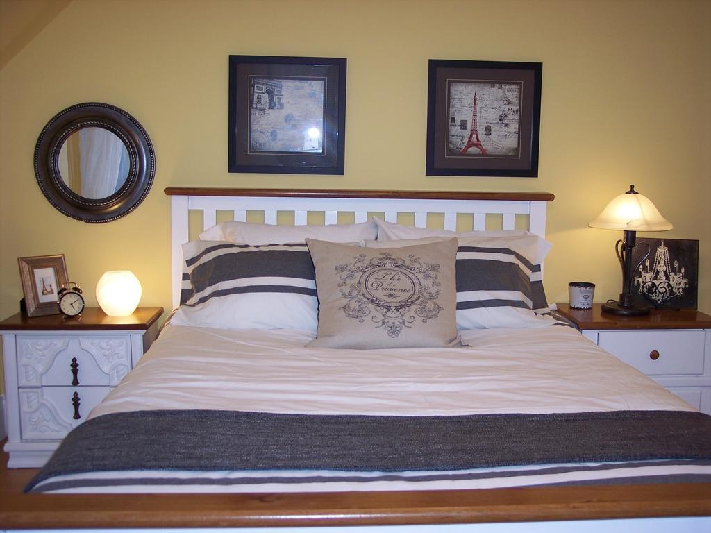 The Maples Bed And Breafast Hotel Angus Room photo